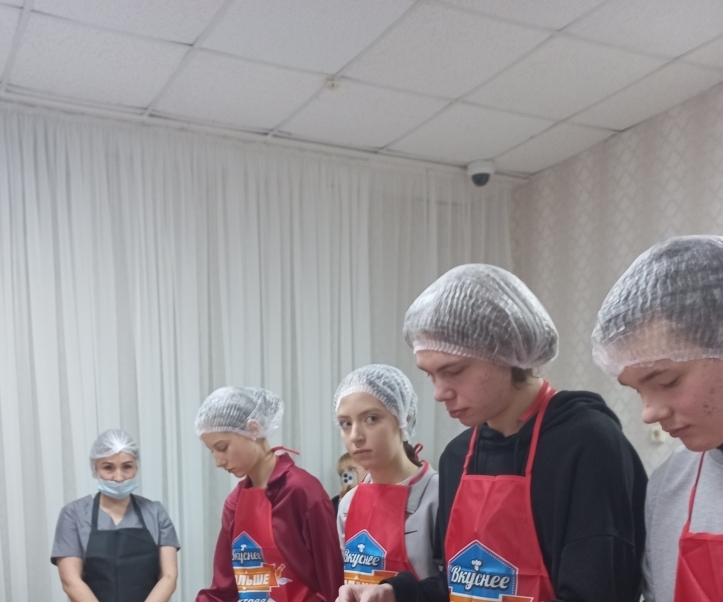 Юные повара